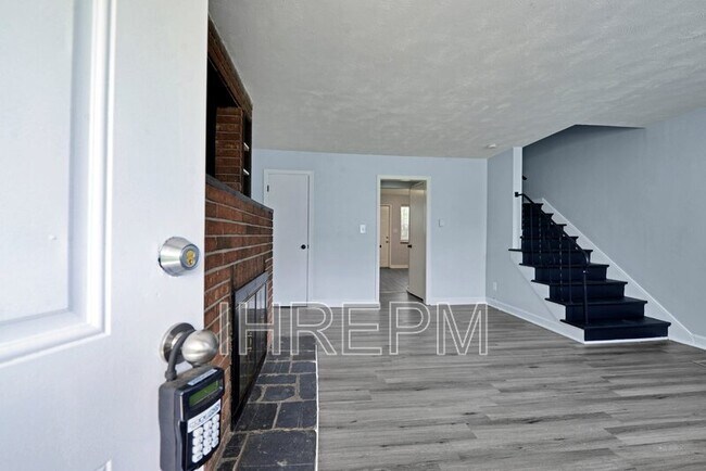 Foto del edificio - 316 B S Chase Ave