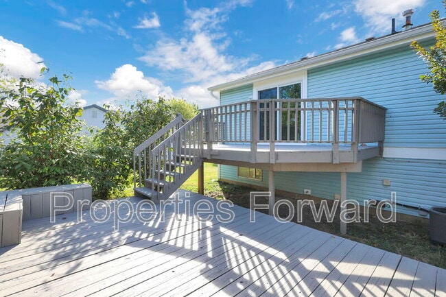 Building Photo - 2246 Shirlene Dr