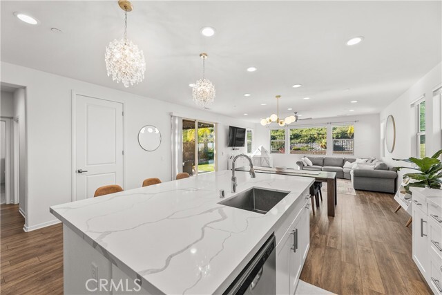 Foto del edificio - 25155 Golden Maple Dr