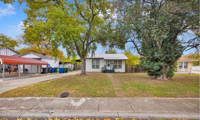 Foto del edificio - Cutest rental home in Olmos Park!