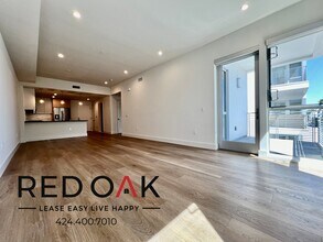 Building Photo - 1001 N Fairfax Ave Building Photo - 1001 N Fairfax Ave