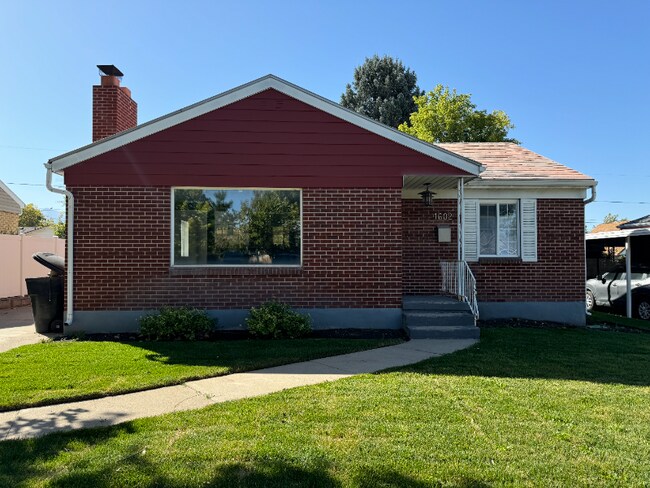 Building Photo - 1602 Gregson Ave