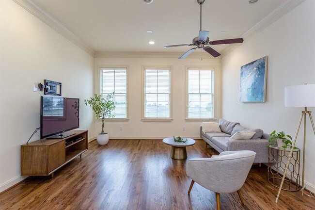 Foto del edificio - 9431 Fannin St