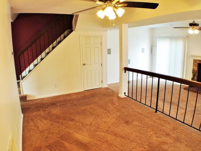 Building Photo - 936 Smoke Tree Ln