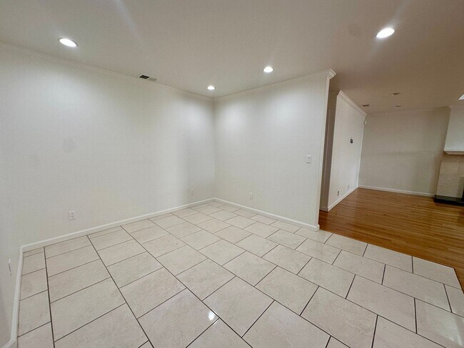 Foto del edificio - 1367 S Blaney Ave