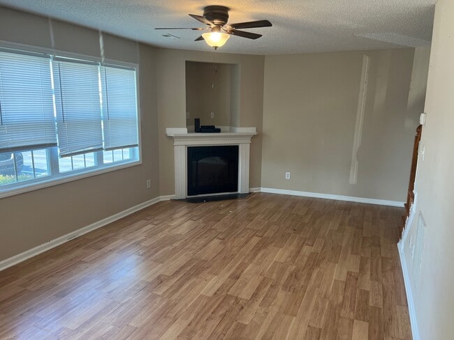 Building Photo - 1225 Cross Creek Cir