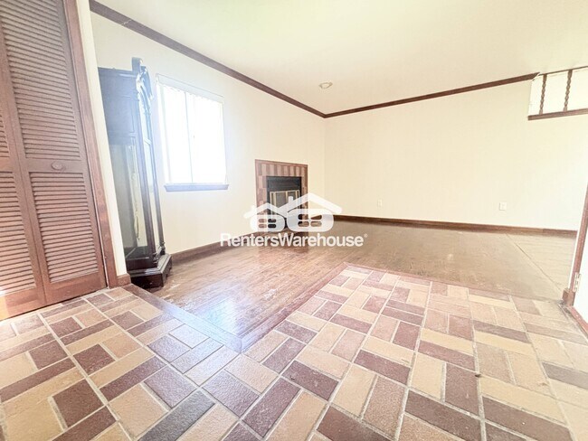 Foto del edificio - 9461 Farewell Rd