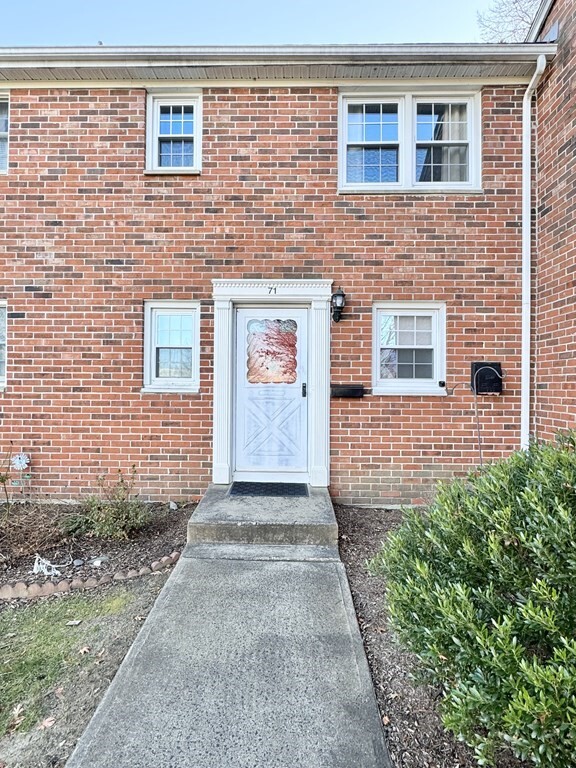 Foto del edificio - 71 Hadley Village Rd