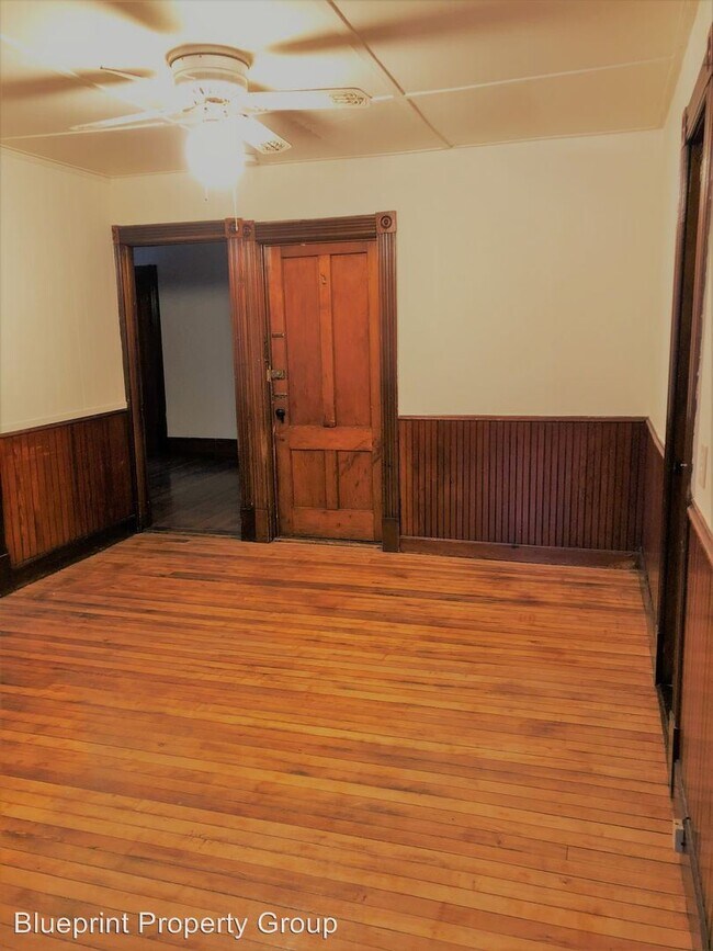 Building Photo - 75 2nd St