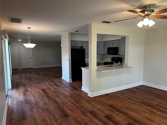 Building Photo - 14093 Trouville Dr