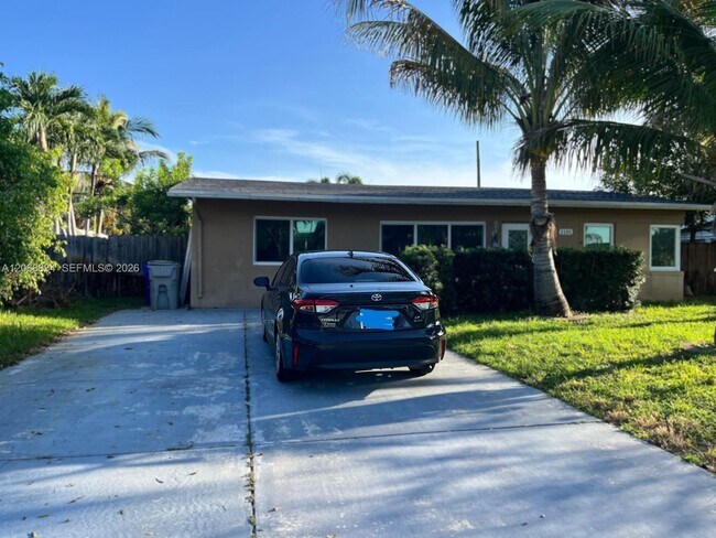 Foto del edificio - 1101 NE 23rd Pl