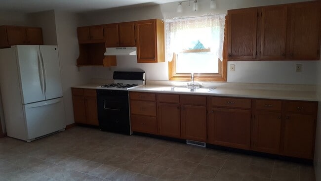 Building Photo - 114 Wright Dr