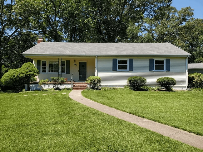 Foto del edificio - 1260 Dogwood Rd