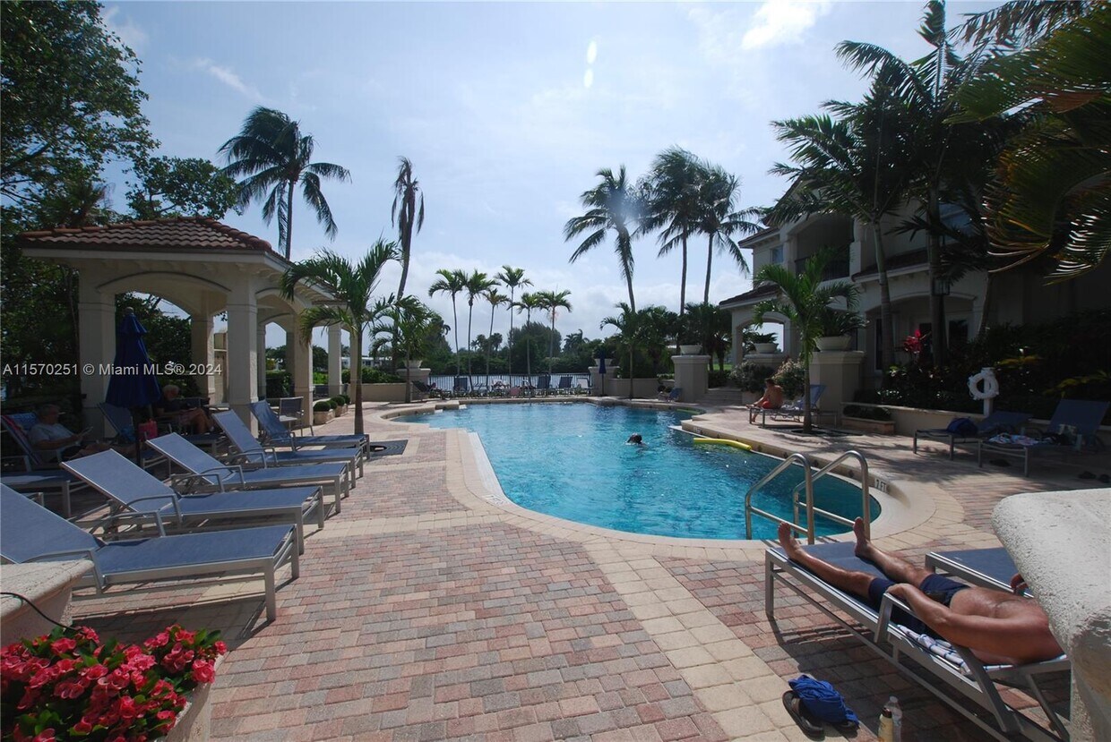 Foto principal - 1310 Tuscany Way