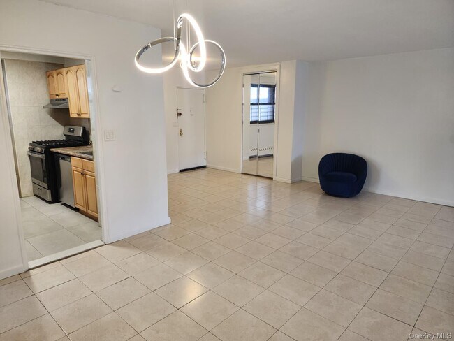 Foto del edificio - 61-15 98th St