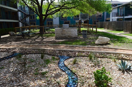 Foto del edificio - 2101 W Anderson Ln.