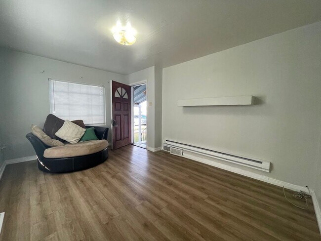 Foto del edificio - 39-43 W 880 N