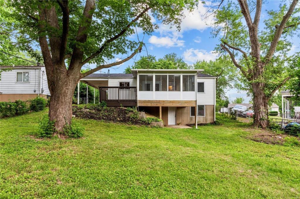 Foto del edificio - 4809 Cherry Blossom Ln