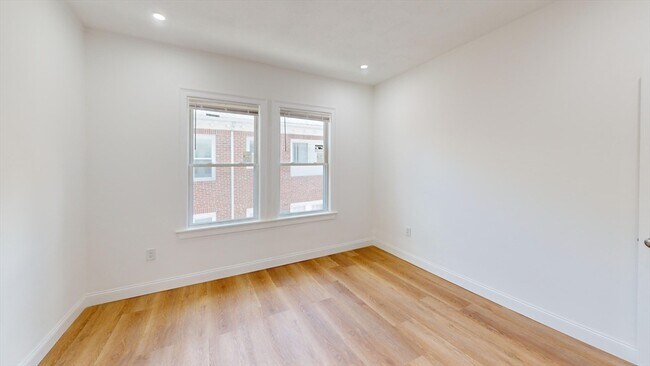 Foto del edificio - 244 Winchester St