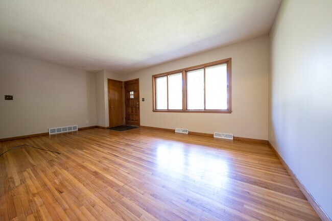 Foto del edificio - 10606 Yosemite Rd