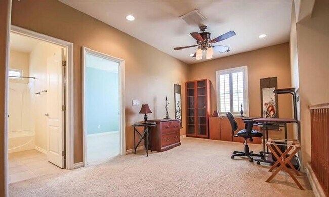 Foto del edificio - 9802 S Cres Lodge Ct