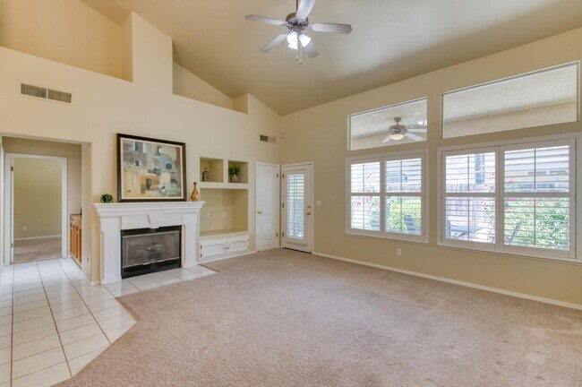 Building Photo - 3750 W Vincent Ln