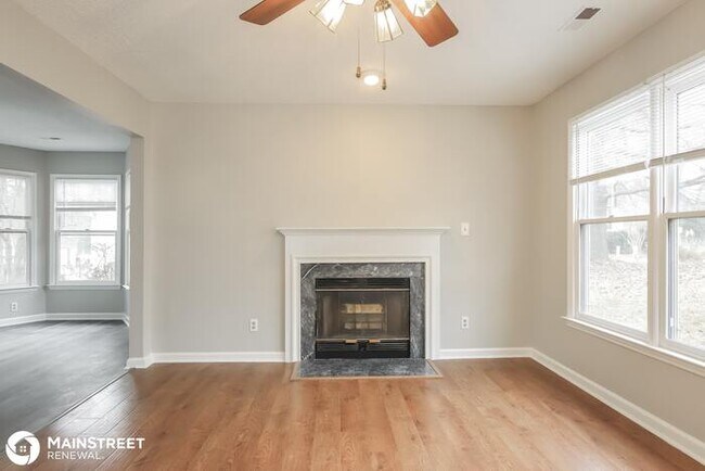 Foto del edificio - 4 Dandywood Ln