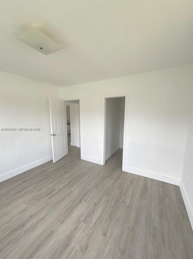 Foto del edificio - 2410 NW 11th St