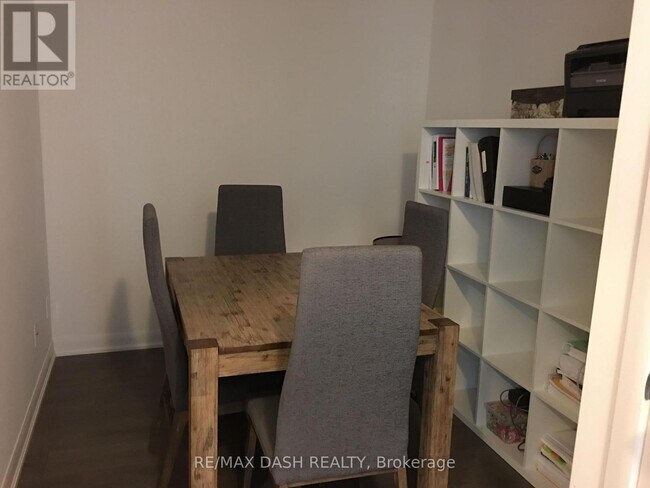 Photo du bâtiment - 5162 Yonge St