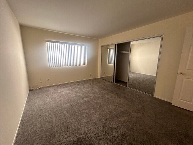 Building Photo - 3552 S Centinela Ave