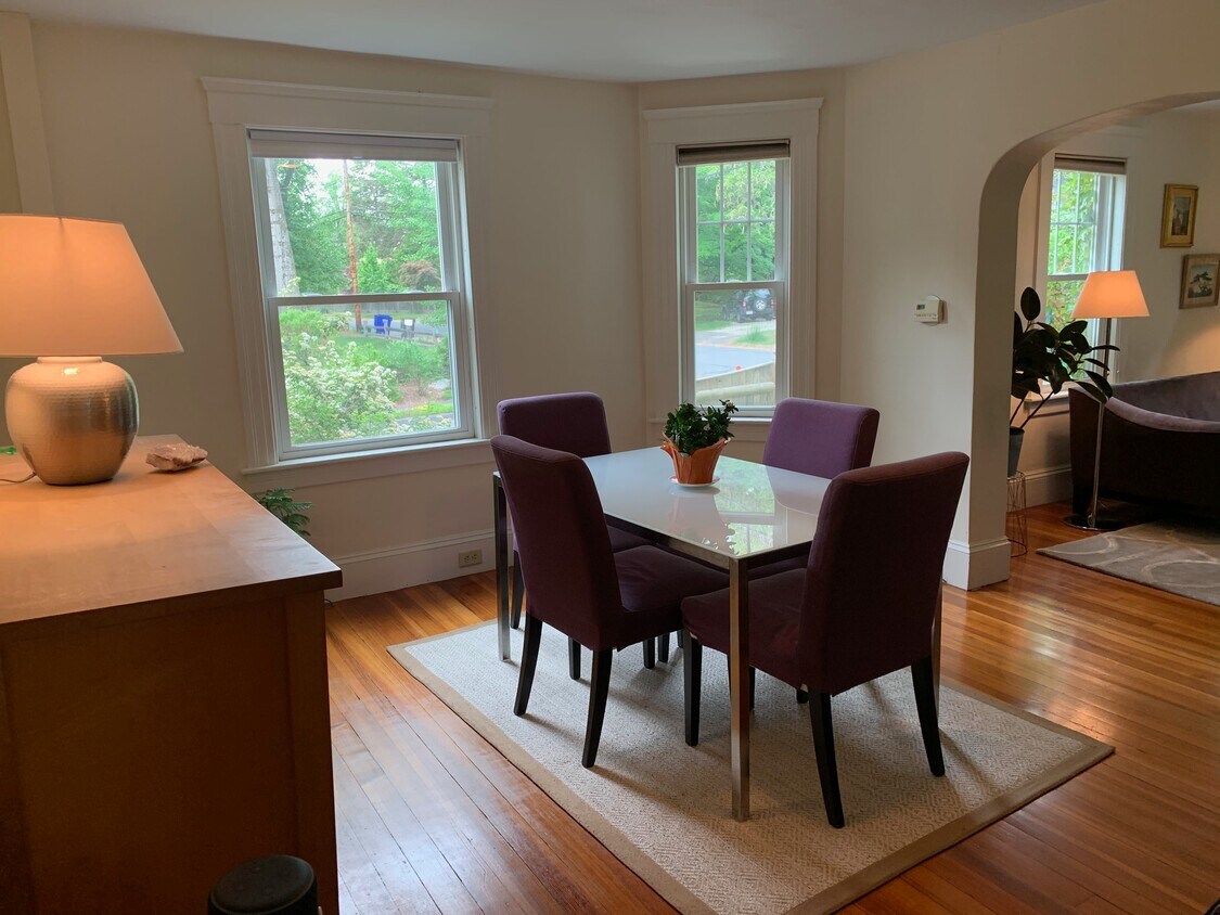 18 Vernon St, Northampton, MA 01060 Apartments in Northampton, MA