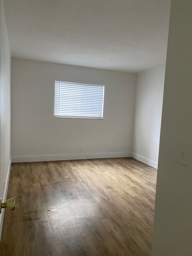 Foto del edificio - 700 Layne Blvd