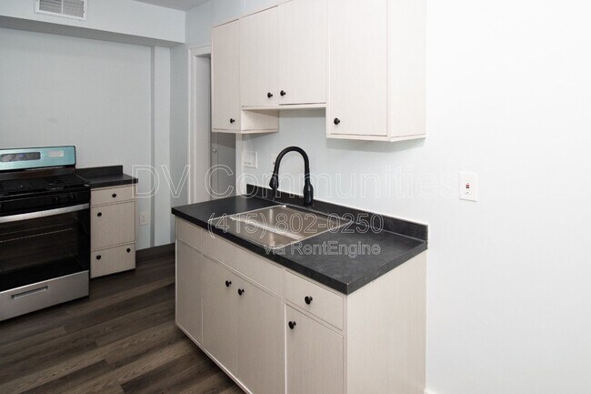 Foto del edificio - 3300 E 149th St