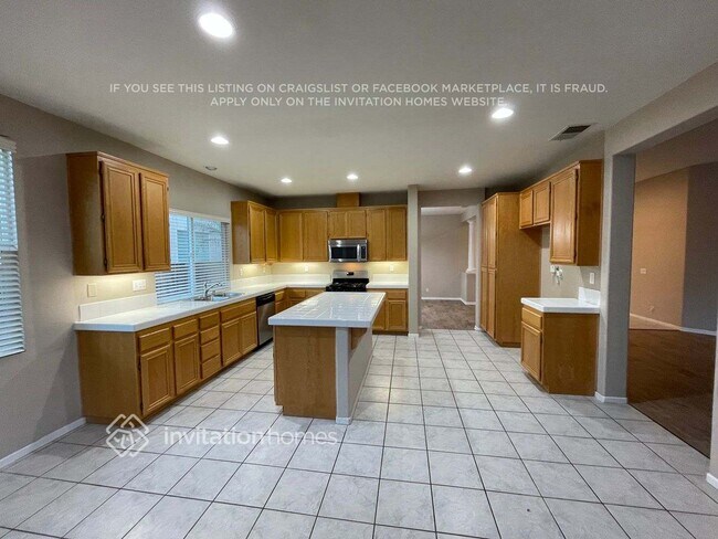 Foto del edificio - 31864 Feather Creek Dr