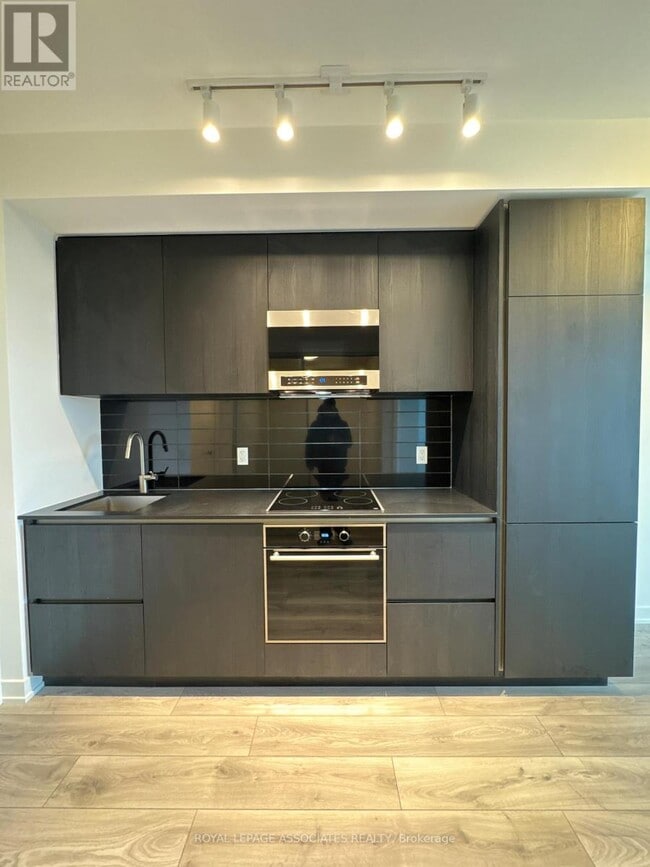 Building Photo - 110 Broadway Ave