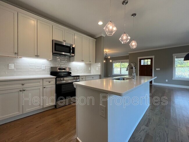 Foto del edificio - 705 Baldwin Ave