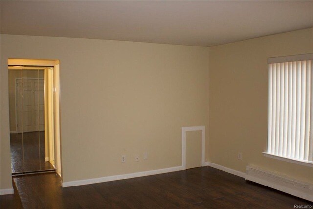 Living Room - 454 Romeo St