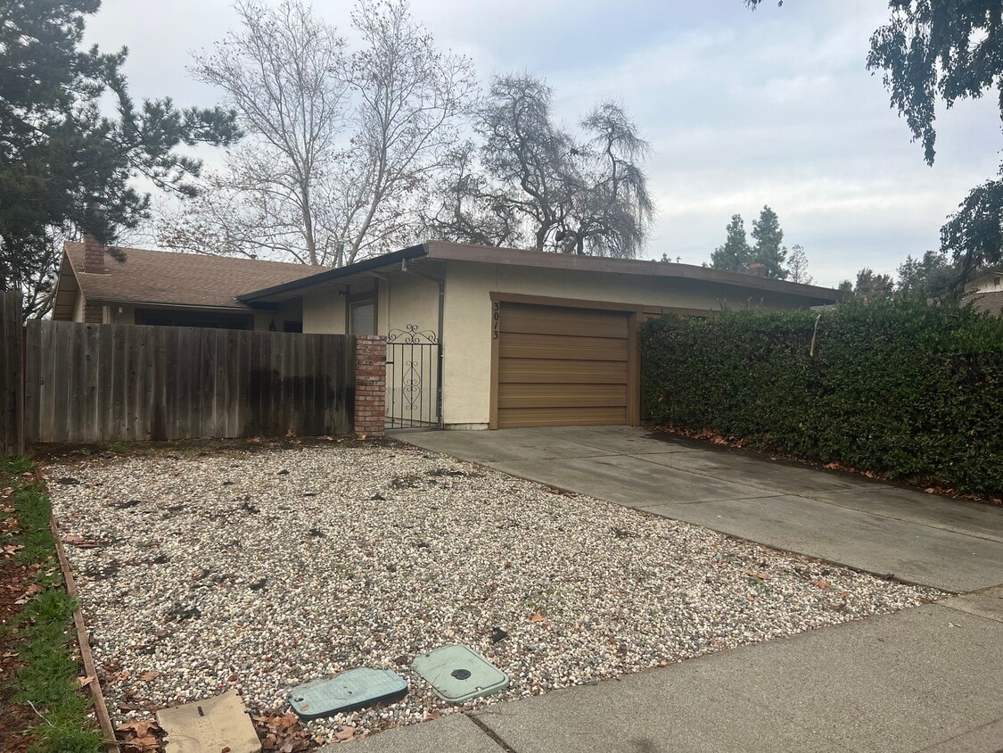 3013 Lillard Dr, Davis, CA 95618 House Rental in Davis, CA