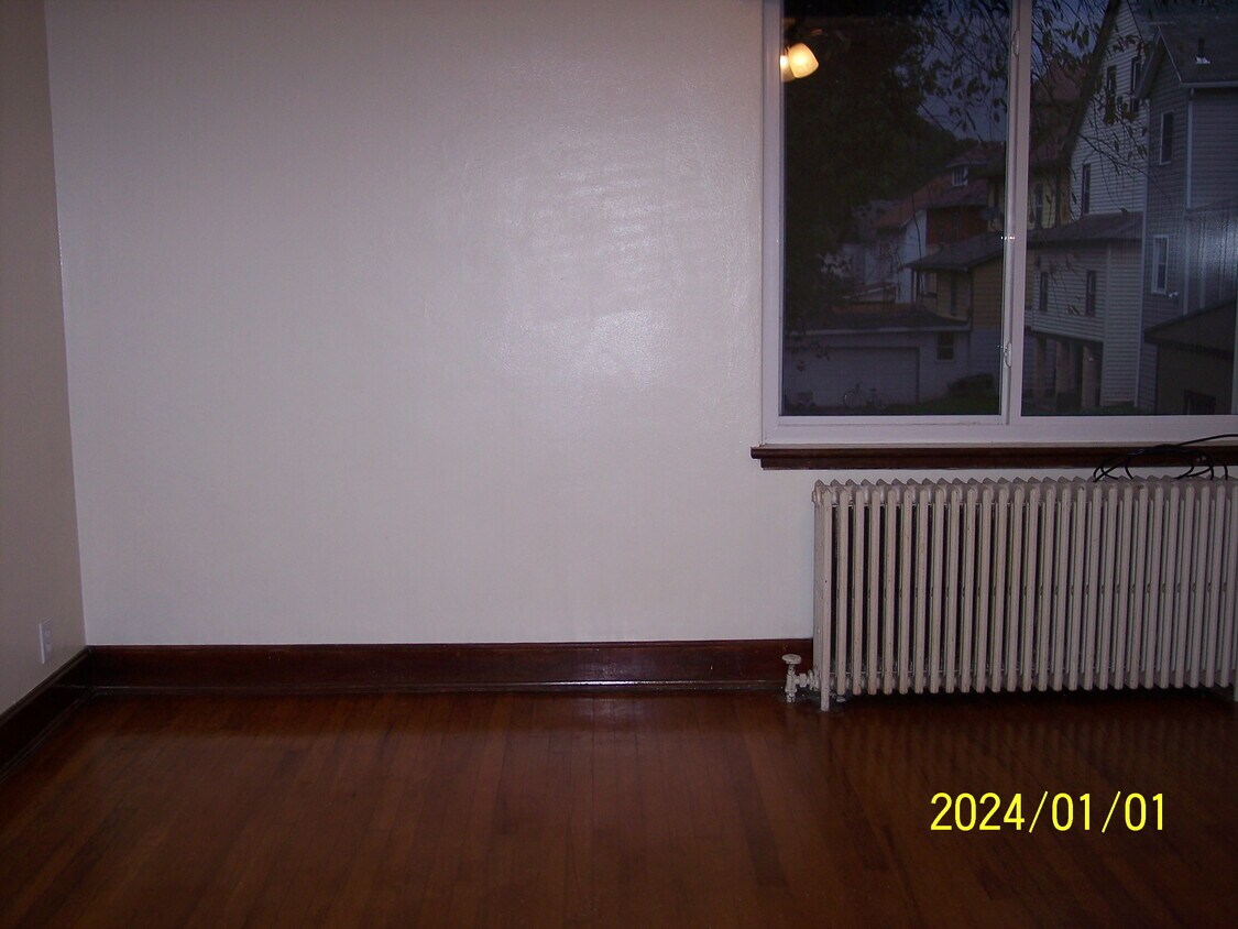 livingroom - 1278 Franklin St