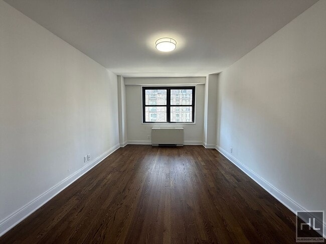 Building Photo - East 89 Street