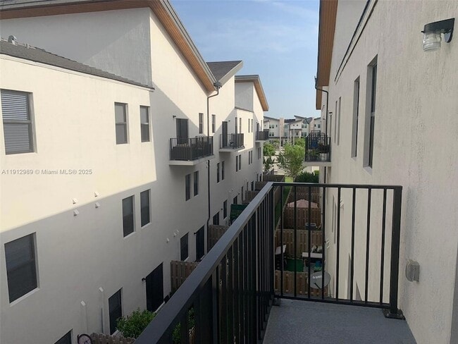 Photo - 10443 NW 82nd St Apartment