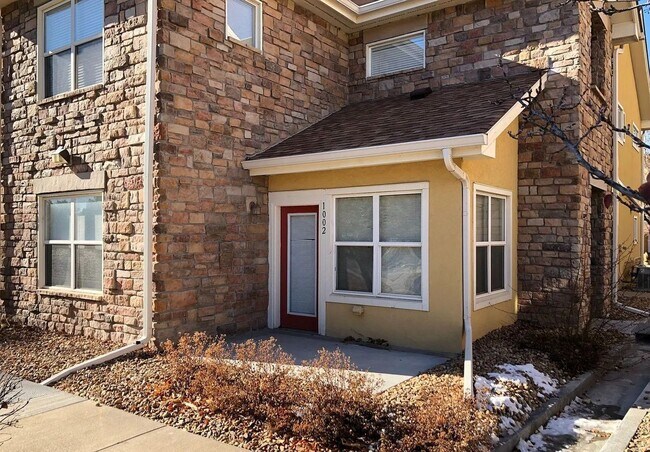 Foto del edificio - Updated 2 Bed, 2 Bath Main Floor Condo with Garage