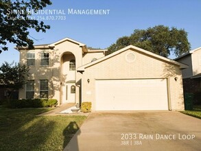 Building Photo - 2033 Rain Dance Loop