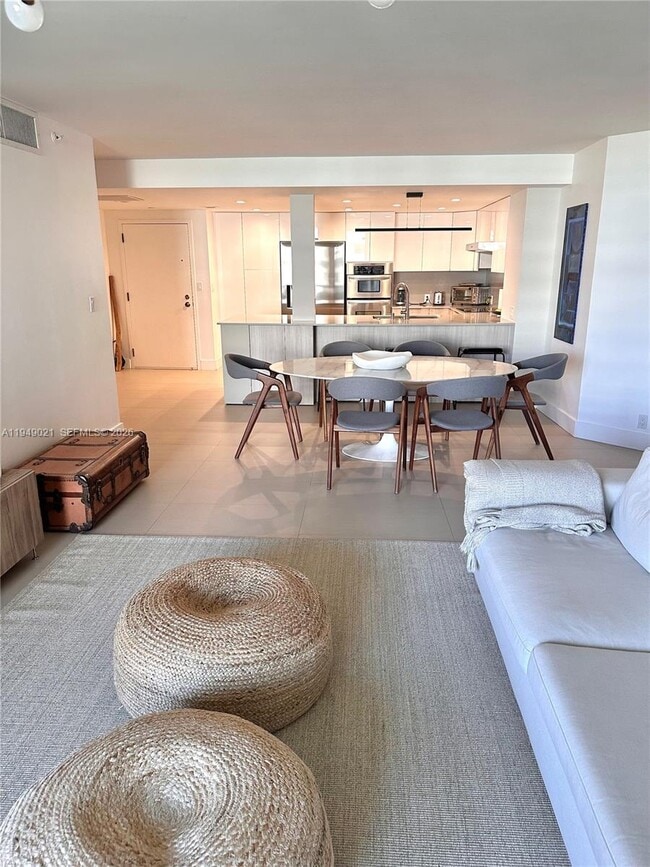 Foto del edificio - 170 Ocean Ln Dr