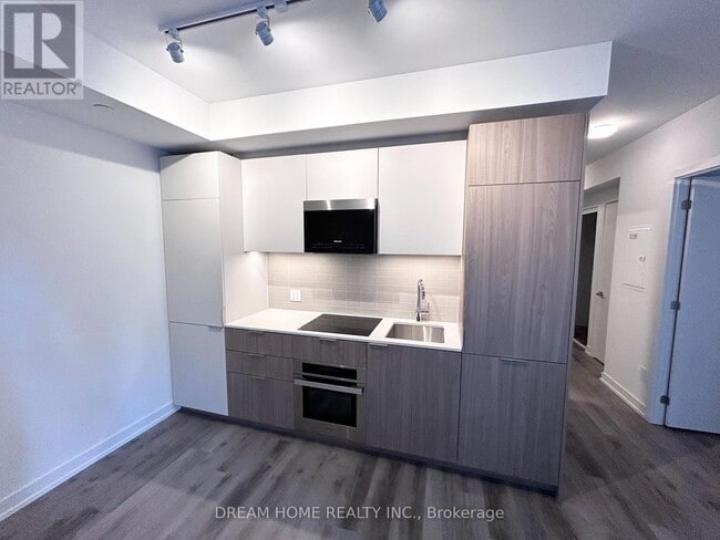 Building Photo - 28 Eastern Ave