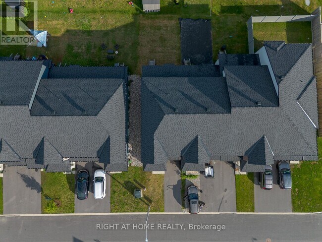 Building Photo - 16 Nettle Cres