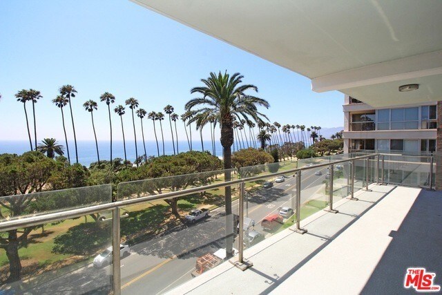 Primary Photo - 535 Ocean Ave