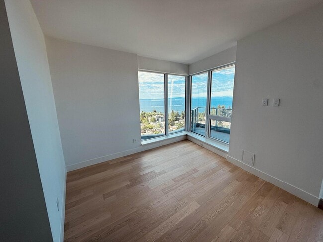 Building Photo - 1493 Martin St