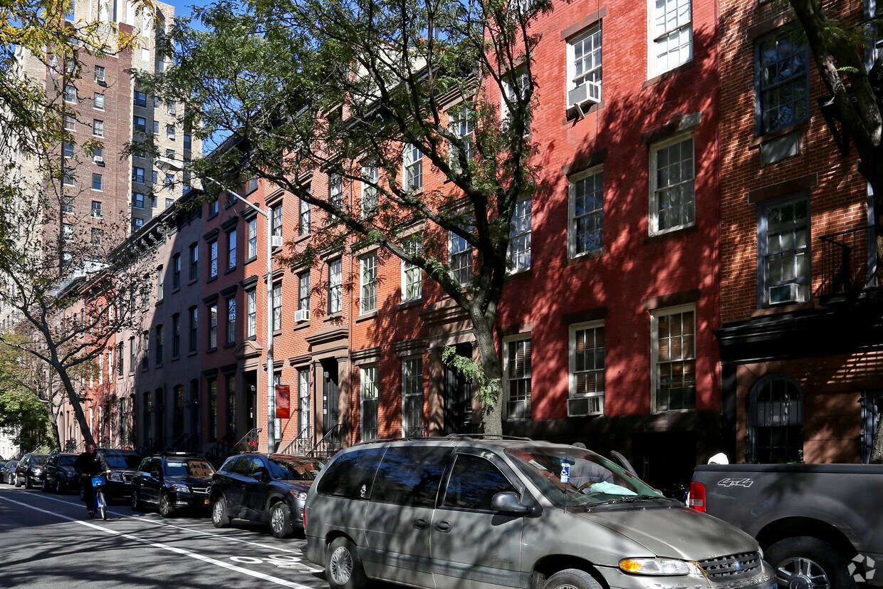 Foto del edificio - 341 W 20th St