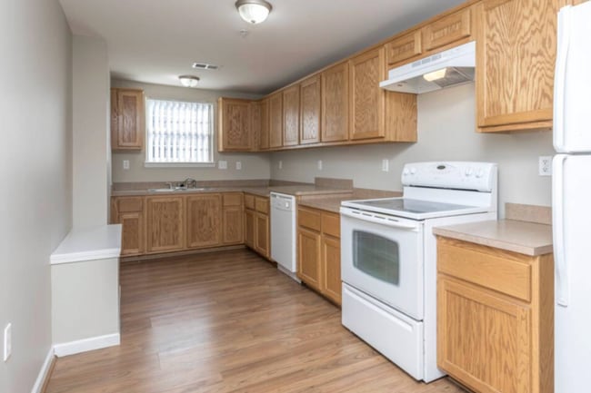 Building Photo - Towne Center Flats - 14206 Webster Dr.